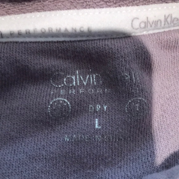 Calvin Klein crop top - Picture 3 of 4